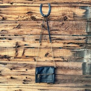 UNBRANDED | Black Leather Crossbody Bag